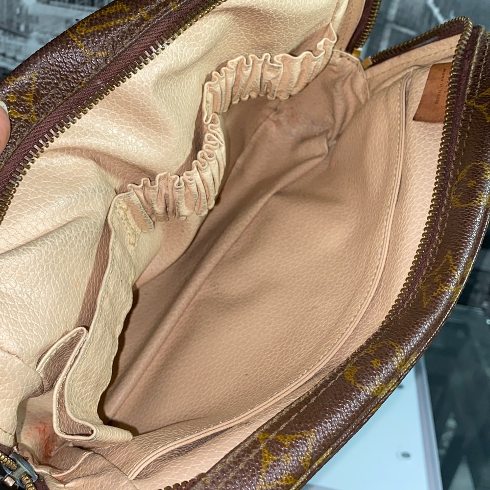 Authentic Louis Vuitton Vintage Monogram Cosmetic Bag - Picture 12 of 15